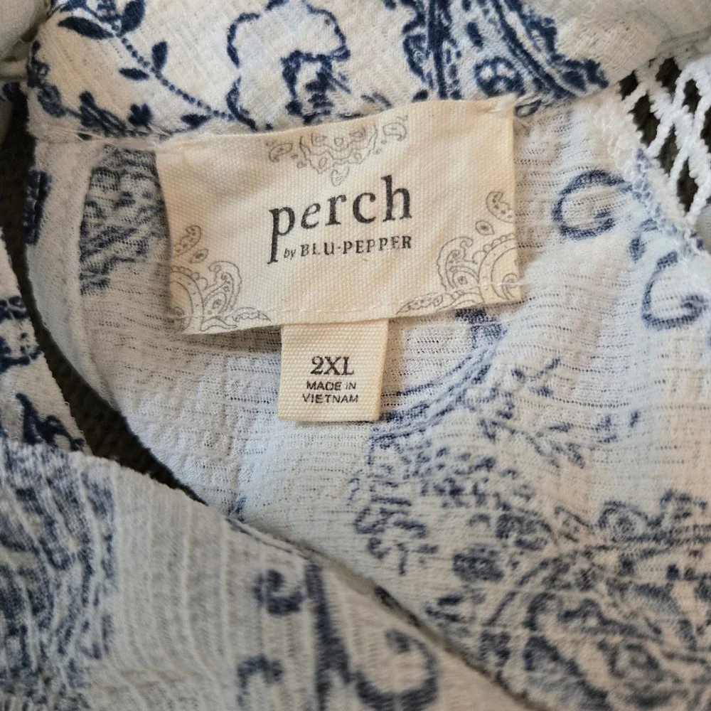 Perch Women Boho Blue White Paisley Top with Crochet Lace Shoulder Size XXL - Picture 10 of 11